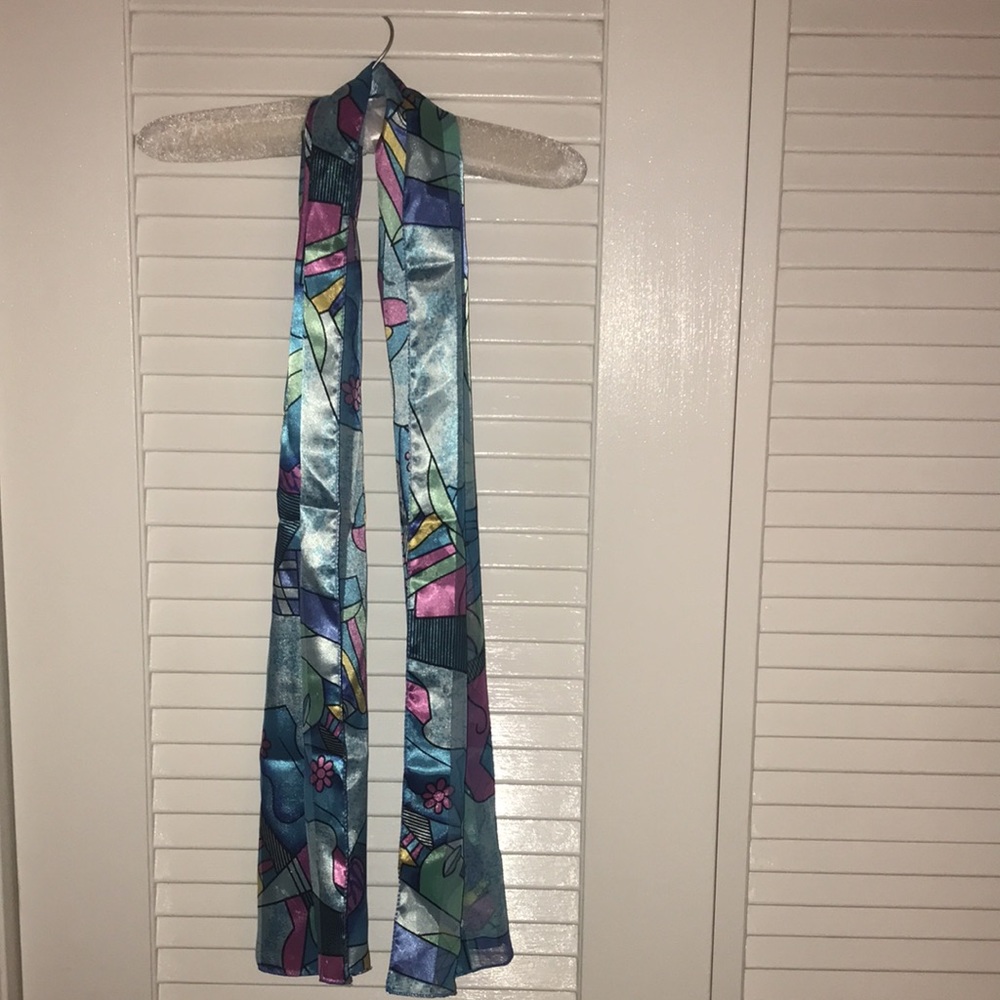Scarf - Picture 2 of 3